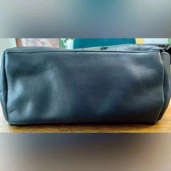 1990s | Leather & Turquoise | Western | Hand or Shoulder Bag - Picture 6 of 7